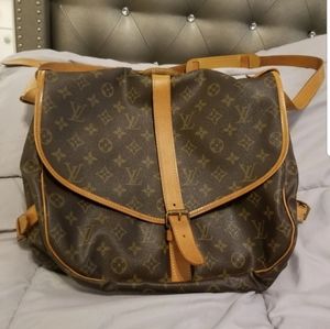 Authentic Louis Vuitton Saumur